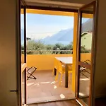 View Sottodossi Apartman Malcesine